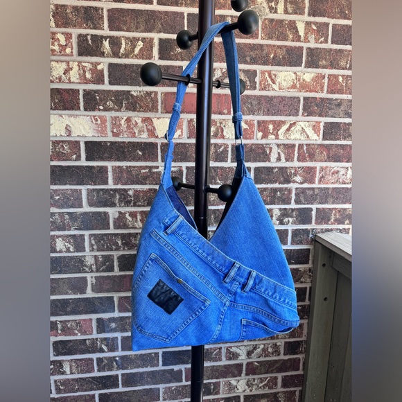 Handmade Triangle Shoulder bag Upcycled Vintage Denim Laidback Jeans Purse - Picture 3 of 10